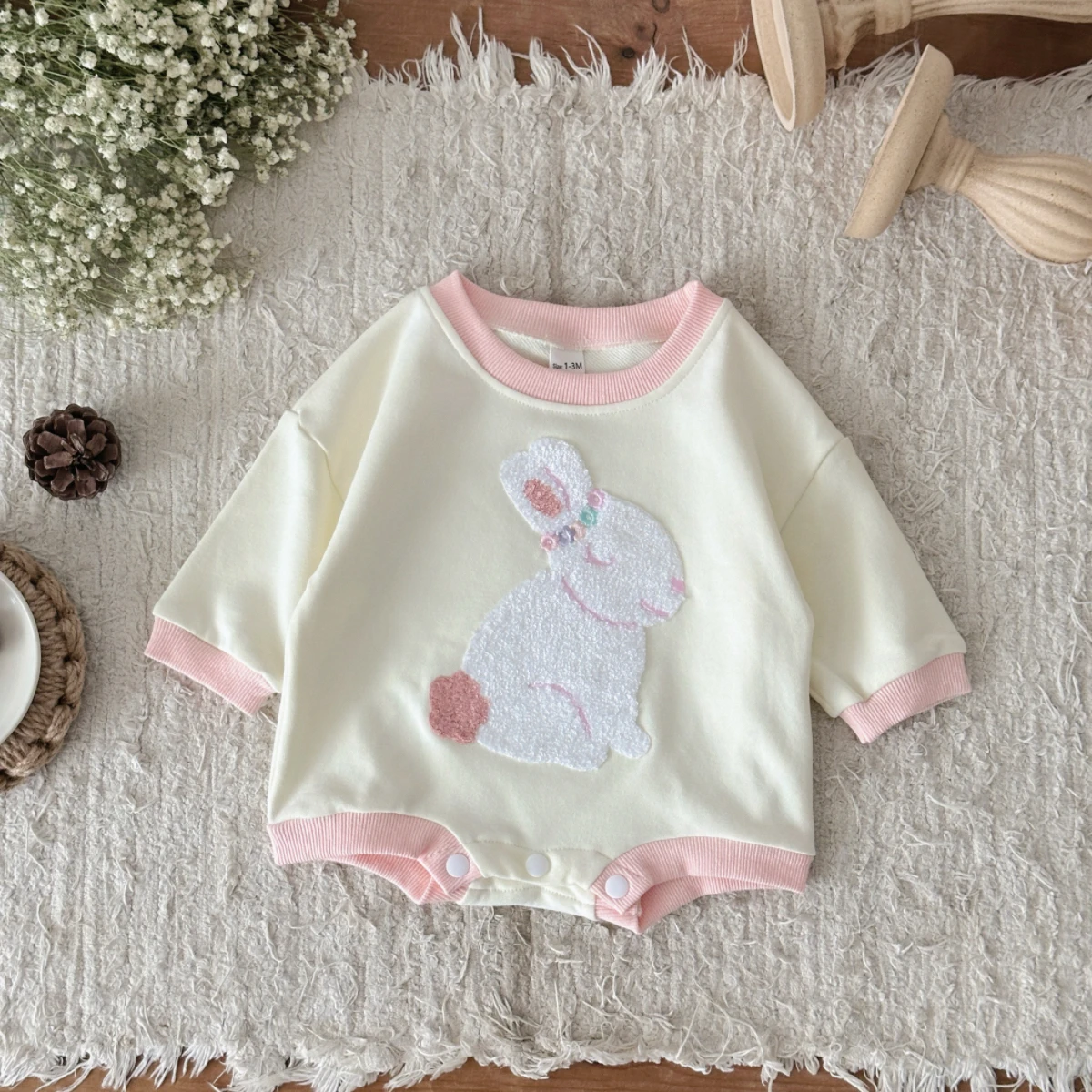 新生児向け、かわいらしい動物柄と花柄のアップリケが施された長 - Newborn Baby Girl Romper Floral のレビューと価格